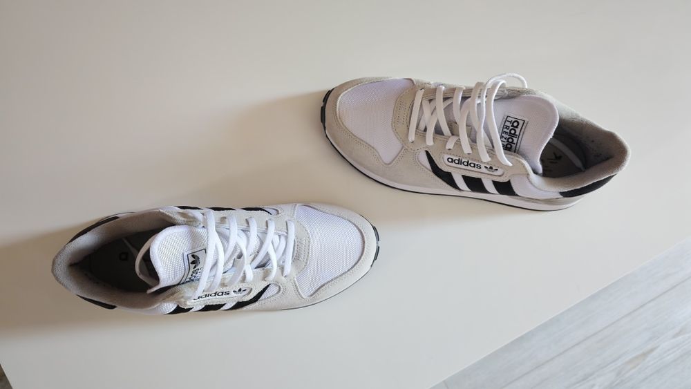 Маратонки Adidas