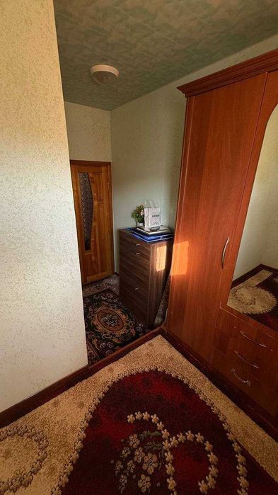 2/3 xonali kvartira oilaga ijaraga beriladi (metro Sergeli 500m)