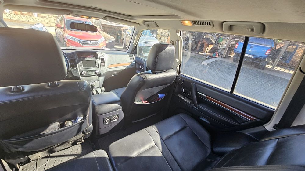 Mitsubishi pajero 2007