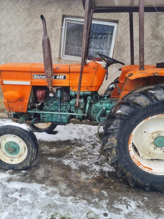 Tractor fiat 445
