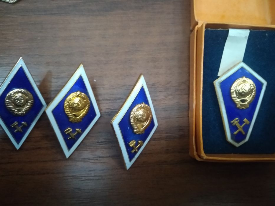 Значки времён СССР