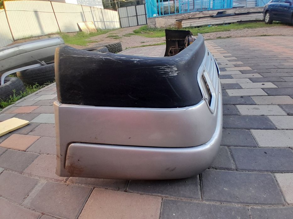 Бампер передний,задний мерседес E210