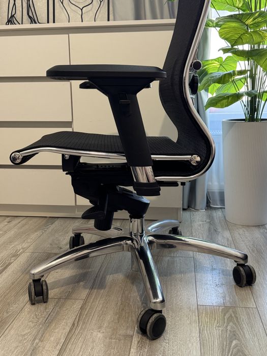 Продам офисный стул Samurai