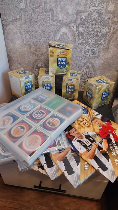 Большая коллекция наклеек футболистов - FIFA 2019 PANINI Greece Editio