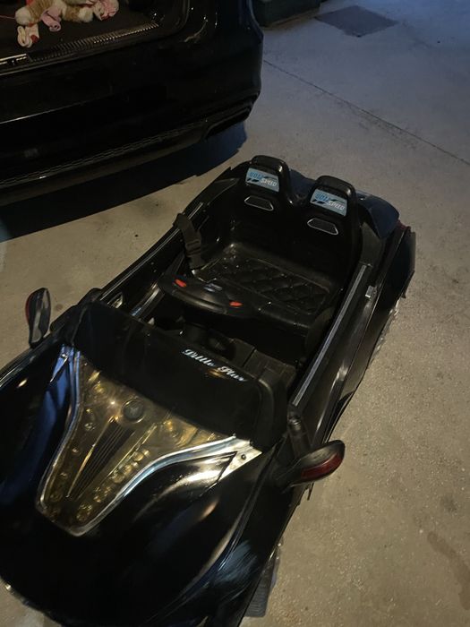 акумулаторна кола