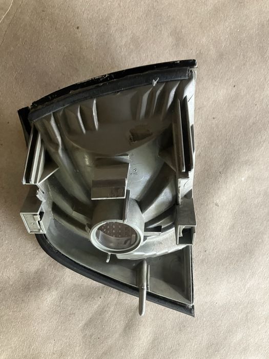 Поворотник на bmw e36