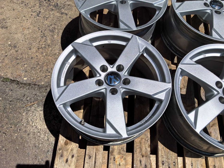 17 цола 5 х 112 мм Фолксваген / АУДИ / Мерцедес - 7,5 Инча / ЕТ 38