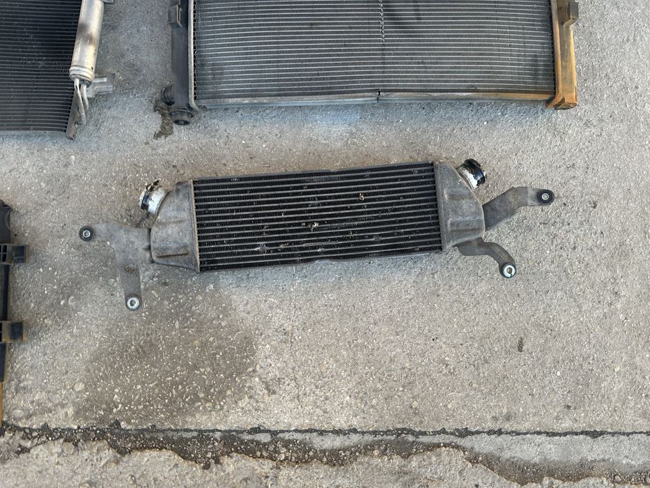 Воден радиатор,Радиатор Клима,Интеркулер,Перки за Митсубиши Аутлендър