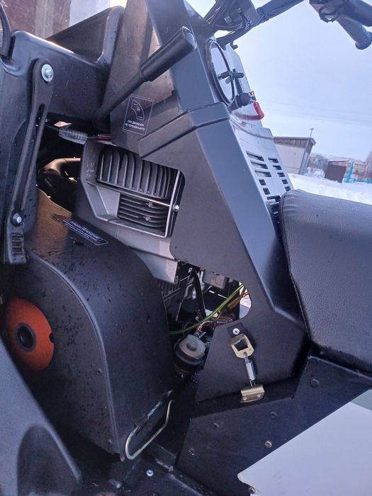 Продам снегоход Буран Лидер