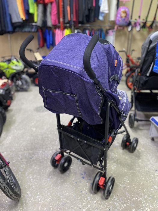 Коляска простой и раскладной