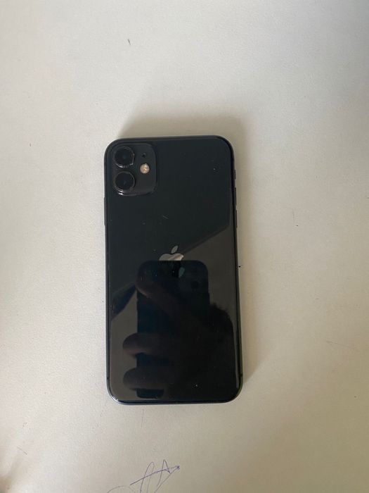 Айфон 11.