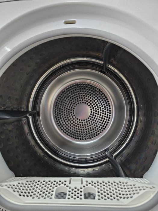 Сушилня с термопомпа AEG Lavatherm