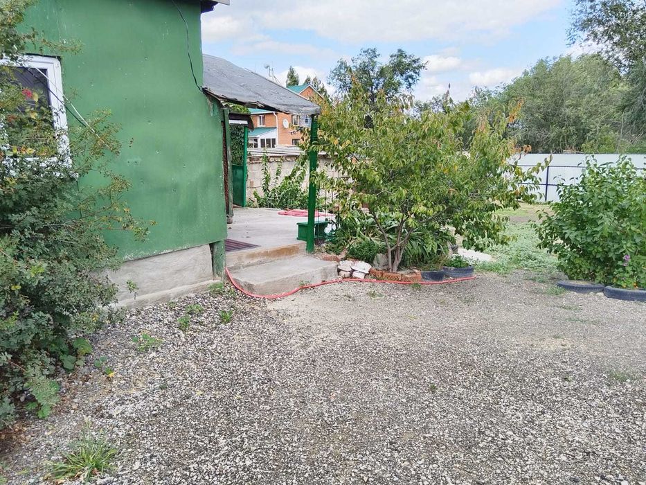 продам дом с городским участком