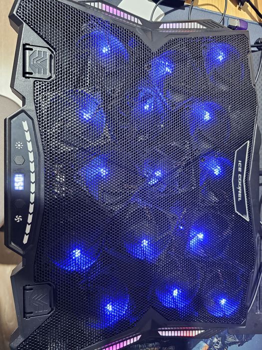 Продам подставку для ноутбука до 18размера