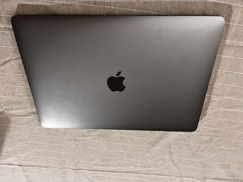 MacBook Air Retina 13-inch, 2018, 128gb + адаптер