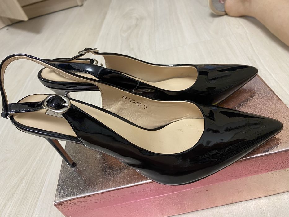 Продам туфли женские