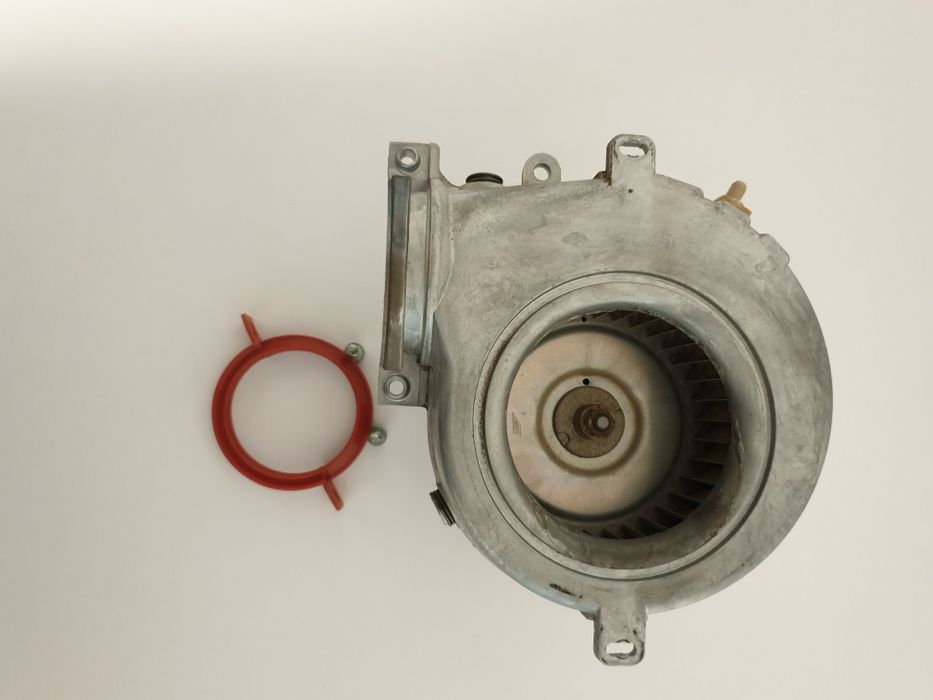 Ventilator Centrală Termică Ariston AS Genus 35 W