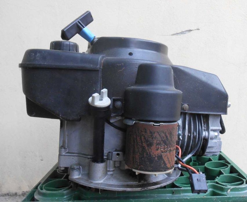 Motor benzina 3,7hp TECUMSEH ax vertical si ELECTROMOTOR