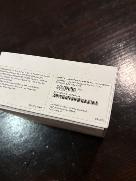 Apple AirPods Pro (прочети описанието)