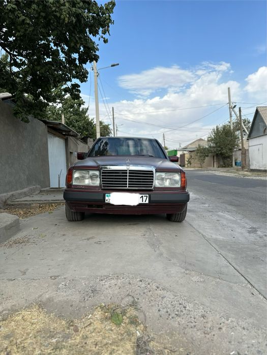 Мерседес w 124 2.6E