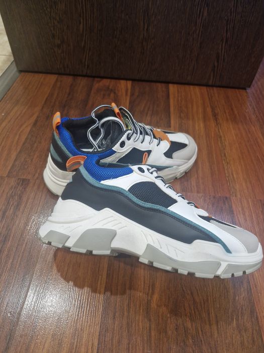 Vand adidasi marimea 39