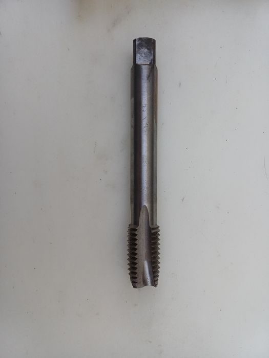 Tarod de filetare M24    VÖLKEL.Calitate foarte buna
Calitate foarte buna