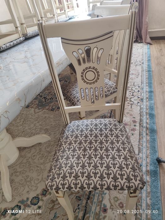 Стол 4 м и стулья 16шт