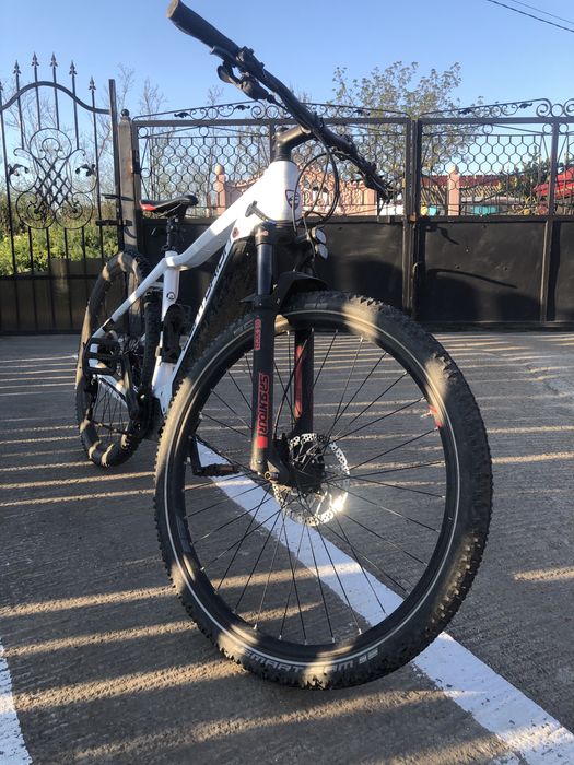 Bicicletă electrică!