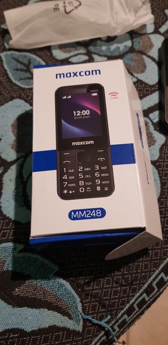Telefon mobil Maxcom
