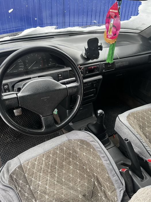 Продам мазду 323