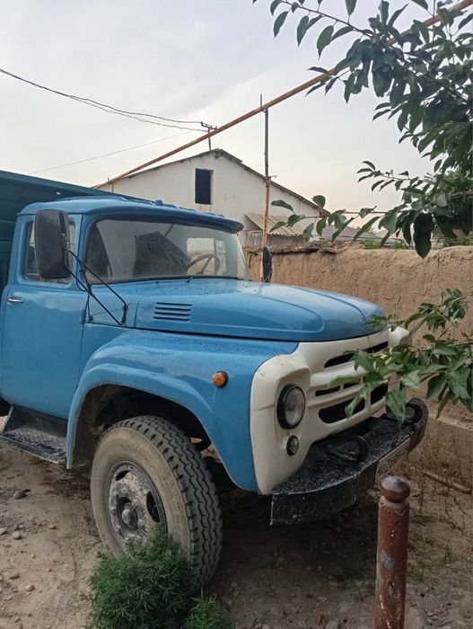 Zil sotiladi srochna 130