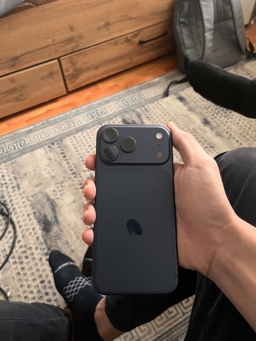 Продам Iphone 17 Pro Max 256gb