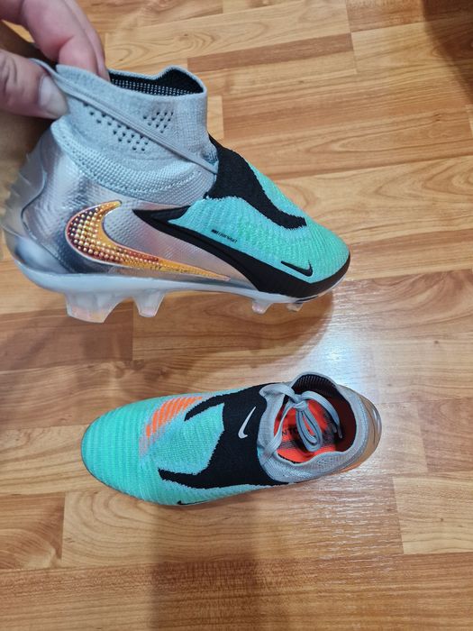Ghete Nike  de fotbal Phanton 6