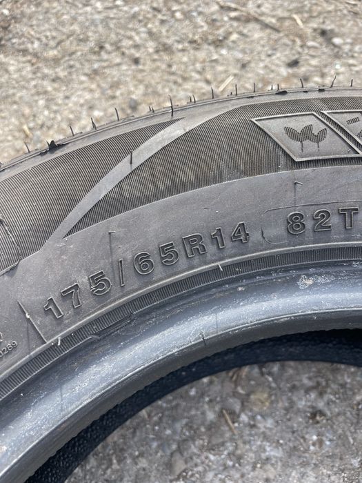 Зимни гуми 2 броя 175/65R14 DOT 2024
