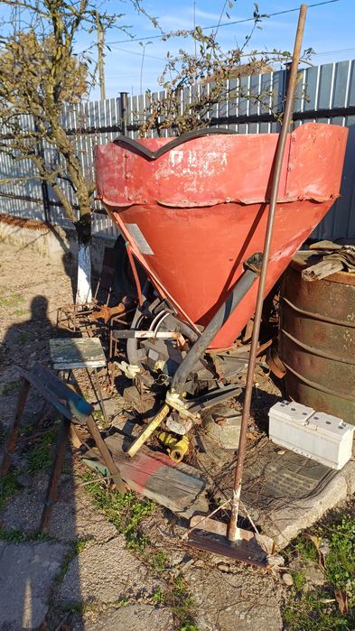 Roti 1000r20, Distribuitor,Met erbicidat, Remorca