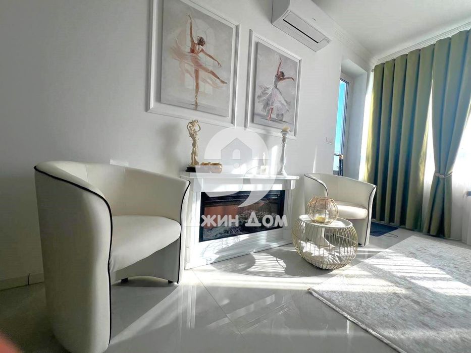 Продава се Тристаен апартамент в Бургас, Славейков - 90 кв.м за 3234 €/кв.м - Снимка #4