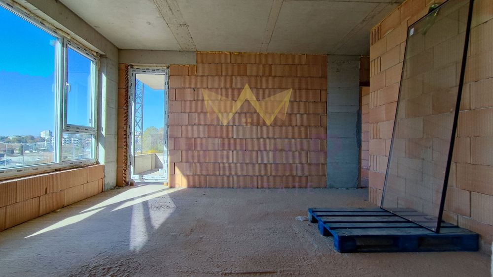 Продава се Тристаен апартамент в Варна, Победа - 83 кв.м за 1802 €/кв.м - Снимка #1