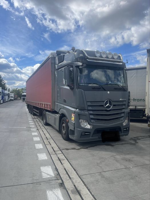 Mercedes Actros + semiremorca Schmitz