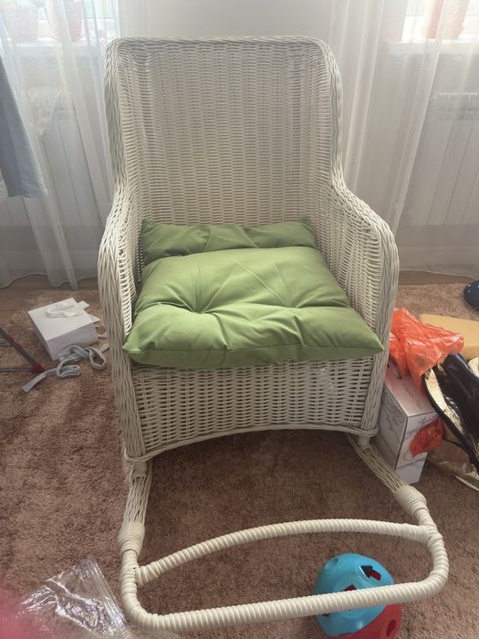 Кресло качалка ротанговое