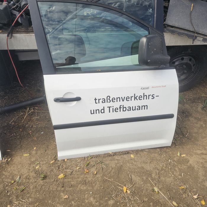 Врати и преден капак CADDY 2015G