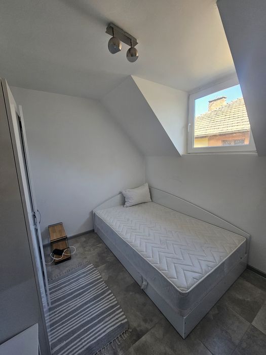 Дава се под наем Едностаен апартамент в Пловдив, Христо Смирненски - 40 кв.м за 280.5 € - Снимка #2