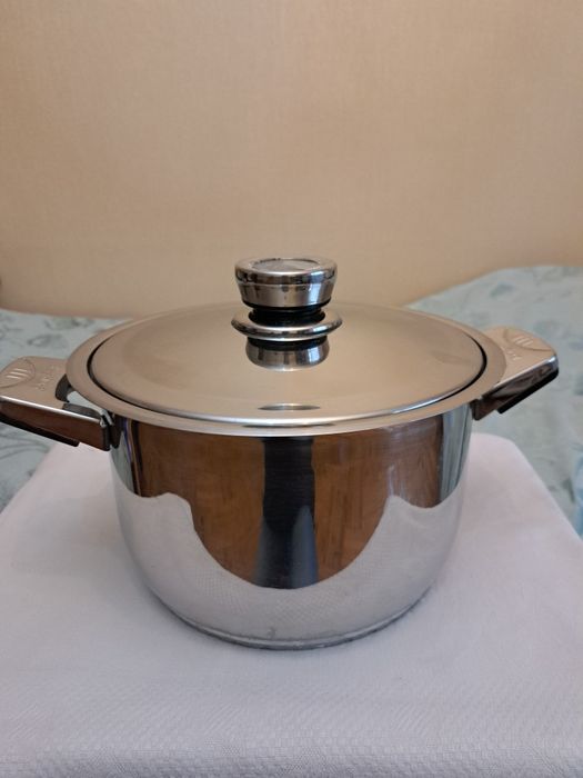 Кастрюля для варки BergHOFF