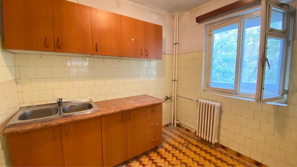 TINERETULUI, 3 camere, metrou si parc la cateva minute!