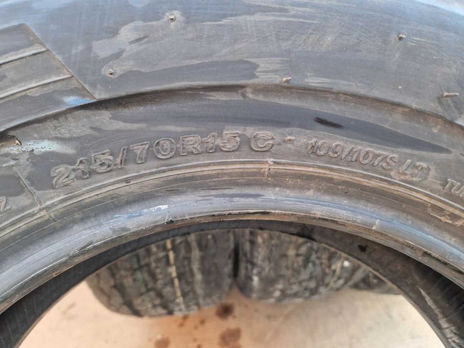4 Bridgestone R15C 215/70 Летни бусови гуми  DOT0518