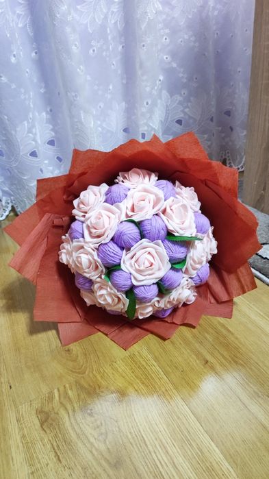 Vând un buchet frumos potrivit pentru un cadou