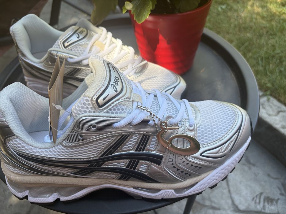 Нови обувки Asics GEL-Kayano 14