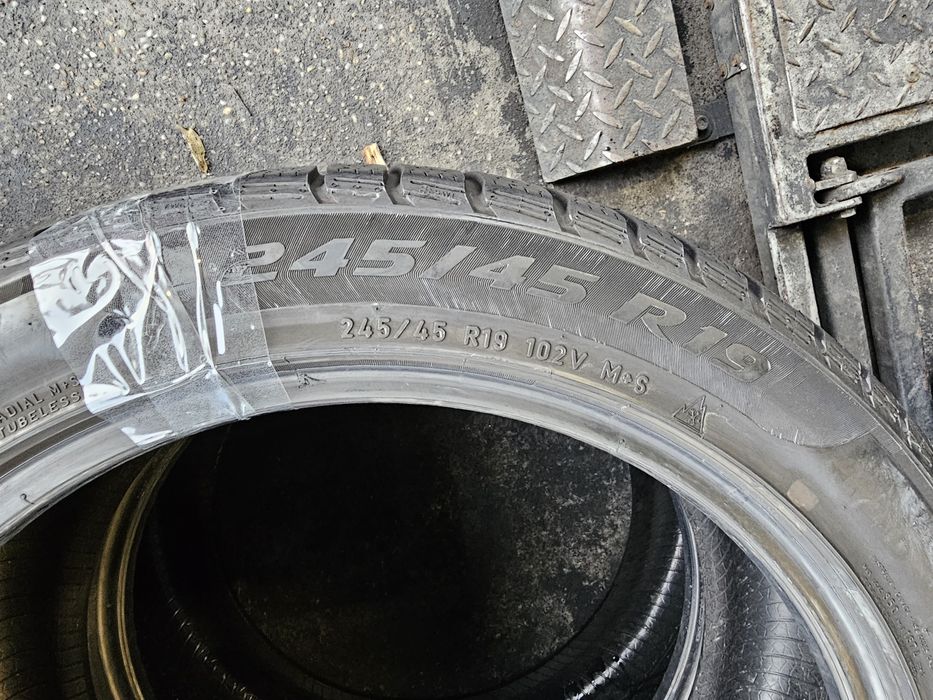 245 45 R 19 Pirelli Iarna