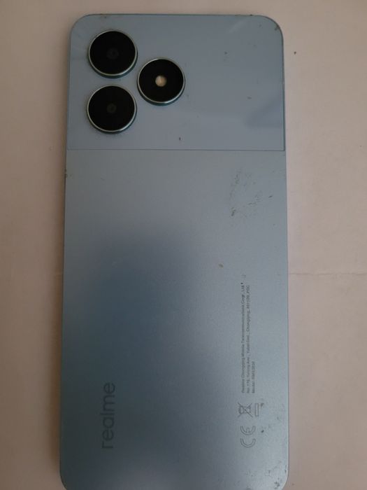 Realmy Note 50 .