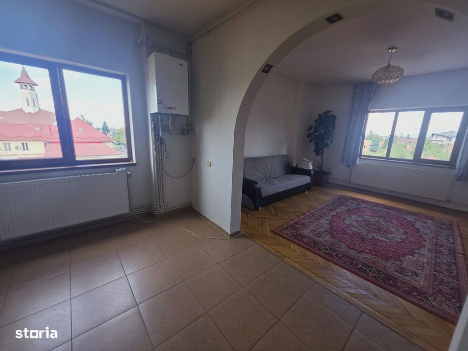 Inchiriez 2 camere str Lunga zona Complex Bartolomeu