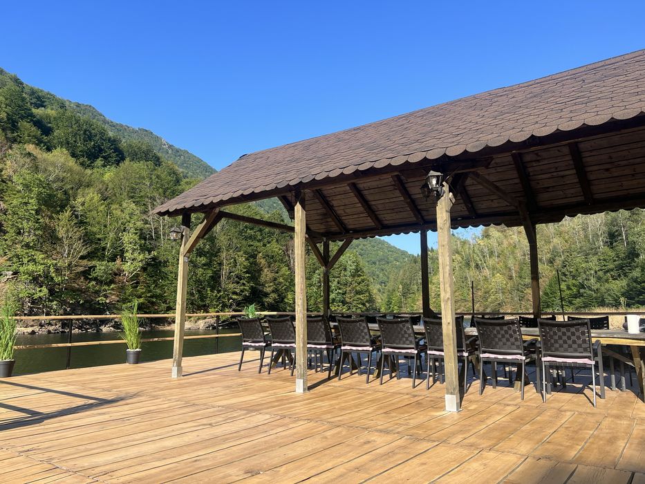 cabana de inchiriat vila cu ponton la lacul Tarnita cluj